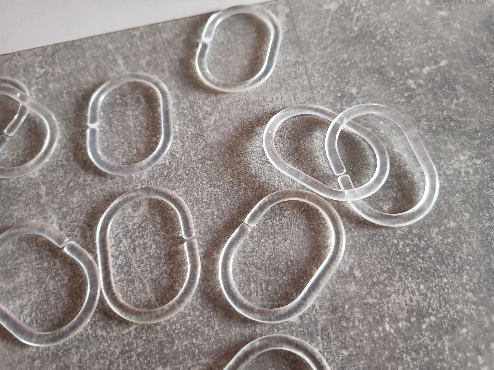 Batch of 11 transparent plastic curtain hooks – photo 4